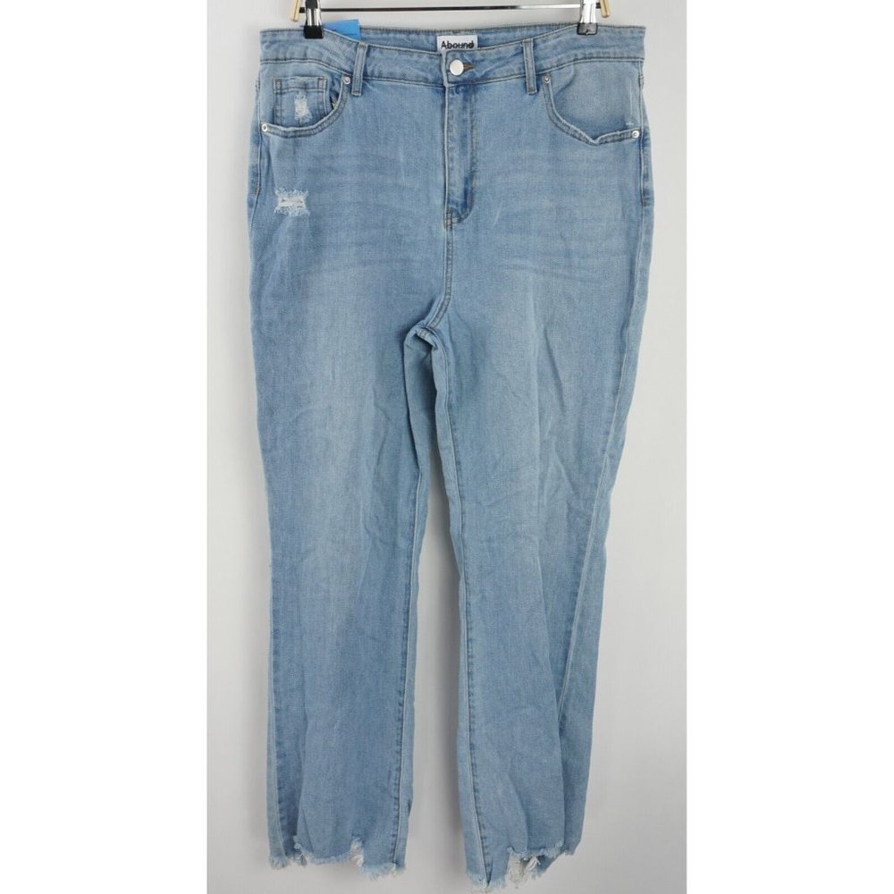 New ABOUND Frayed Distressed Women's Size 33 x 31 Light Blue Stretch Denim Jeans